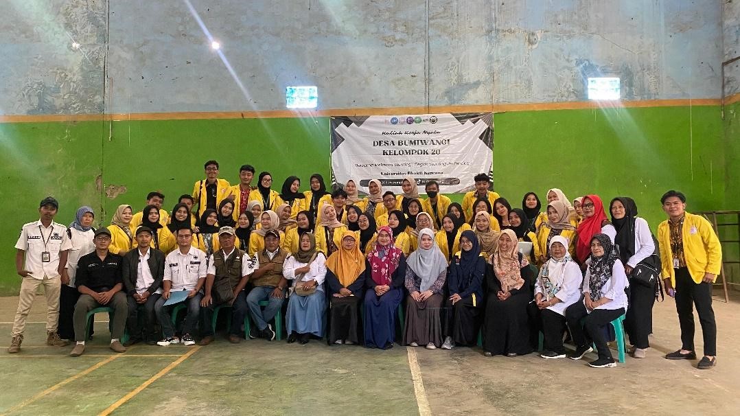 Mahasiswa KKN Kelompok 18 Universitas Bhakti Kencana Edukasi Stunting Melalui Program “New Zero Stunting” di Desa Bumiwangi Bandung