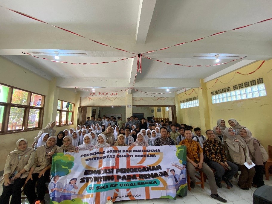 Dosen Fakultas Ilmu Kesehatan Universitas Bhakti Kencana Gelar Edukasi Stunting Pada Remaja SMA di Cicalengka Bandung