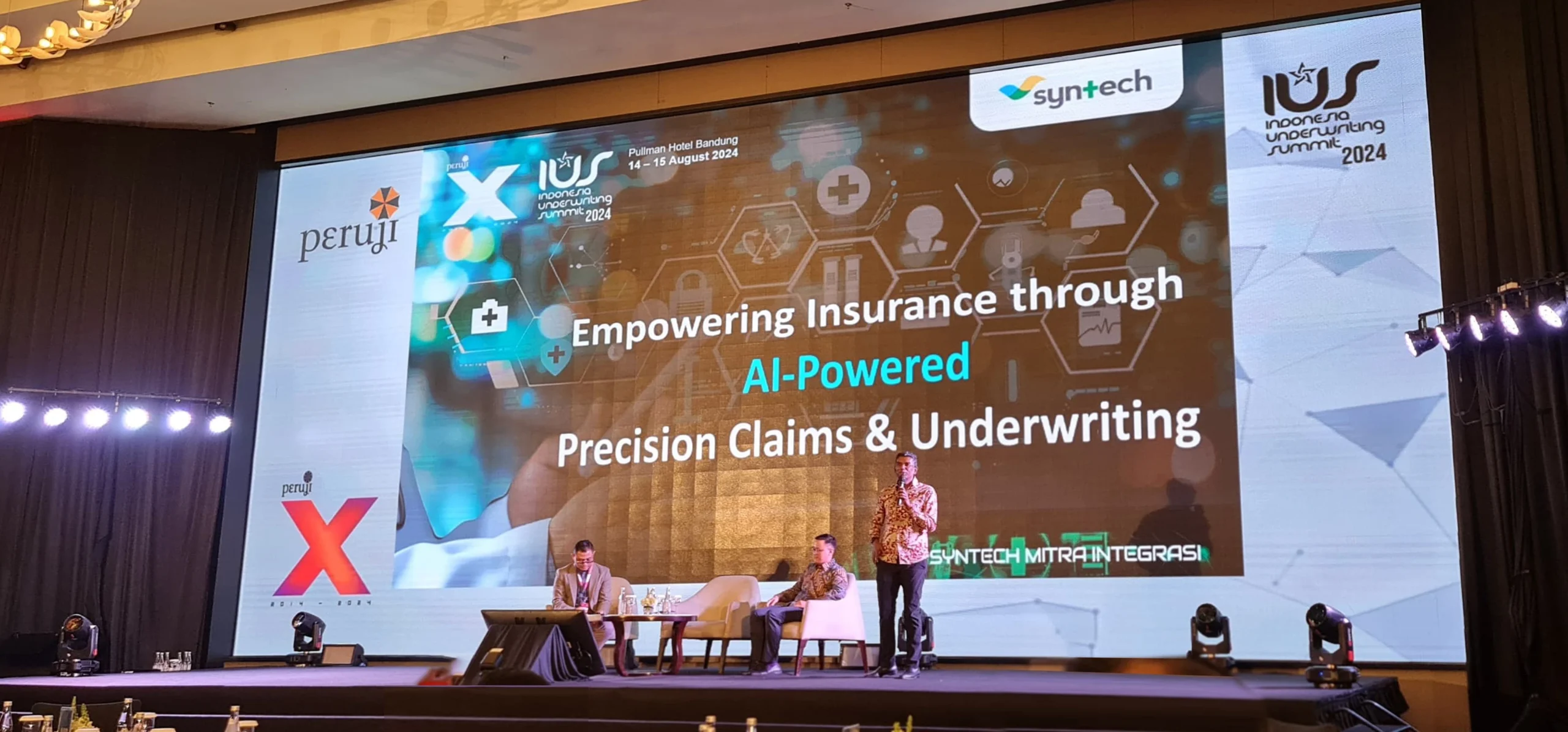 Syntech Mitra Integrasi, saat acara Summit Underwriting ke-10.