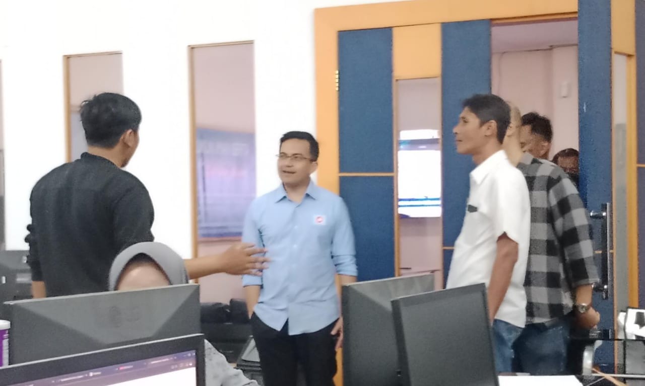 Kunjungan Calon Bupati Bandung nomer urut 1 Sahrul Gunawan ke Kantor Jabar Ekspres.