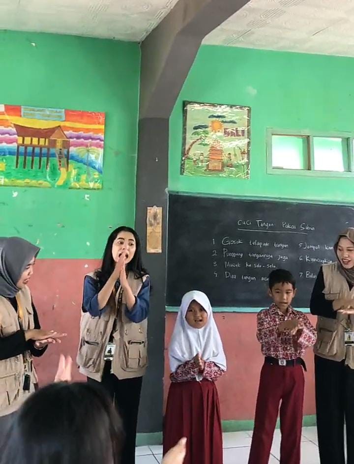 Edukasi CTPS di Sekolah (Foto: Mahasiswa KKN Universitas Bhakti Kencana Kelompok 18)