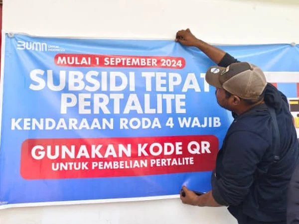 Aturan pembatasan penggunaan BBM bersubsidi jenis Pertalite dan Solar pada 1 Oktober 2024 akan diberlakukan.oleh Kementerian ESDM.