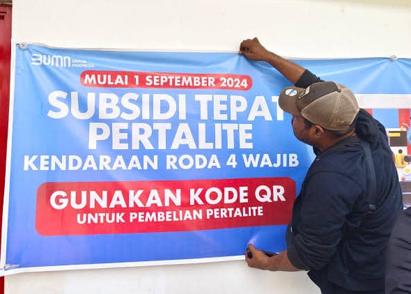 Aturan pembatasan penggunaan BBM bersubsidi jenis Pertalite dan Solar pada 1 Oktober 2024 akan diberlakukan.oleh Kementerian ESDM.