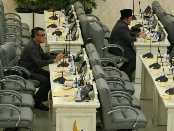 Dalam sidang rapat paripurna DPRD Jawa Barat, anggota dewan telah mengesahkan Perubahan APBD 2024 dengan volume Rp 37,51 triliun.