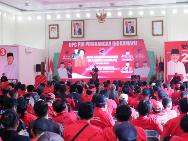 DPC PDI Perjuangan Indramayu menggelar Rapat Kerja Cabang Khusus (Rakercabsus) untuk mengonsolidasikan strategi pemenangan pasangan Jeje Wiradinata-Ronal Surapradja di Gedung PGRI Indramayu, Sabtu 28 September 2024.