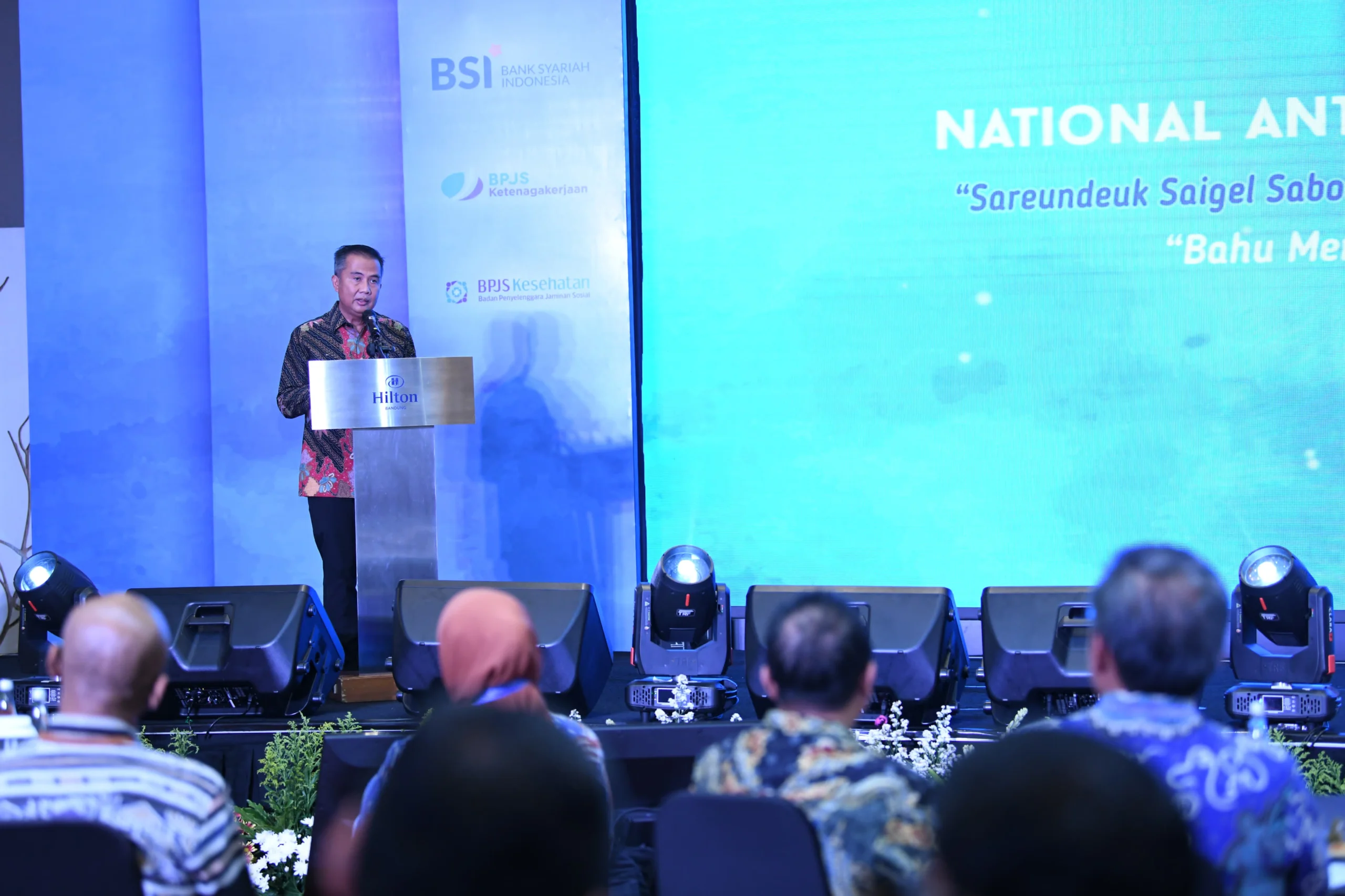 Penjabat Gubernur Jawa Barat Bey Machmudin memberikan sambutan pada acara National Anti Fraud Conference 2024 di Hotel Hilton Bandung, Kamis (5/9/2024).(Foto: Biro Adpim Jabar)