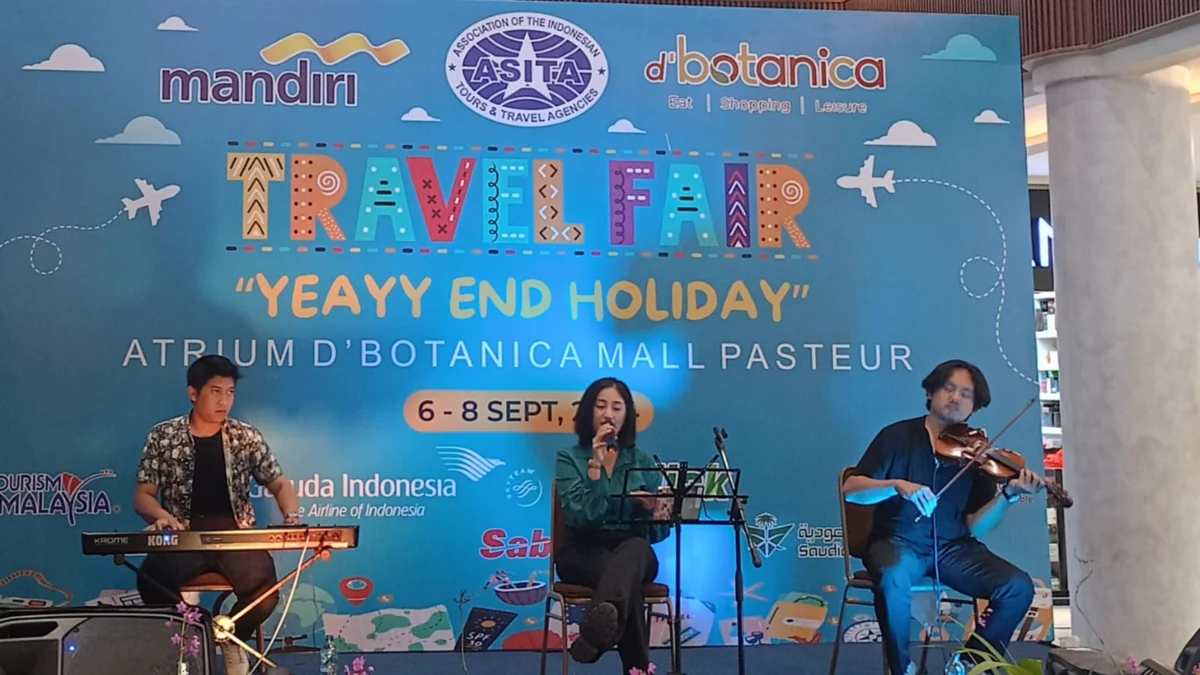 Travel Fair " Yeayy end Holiday "