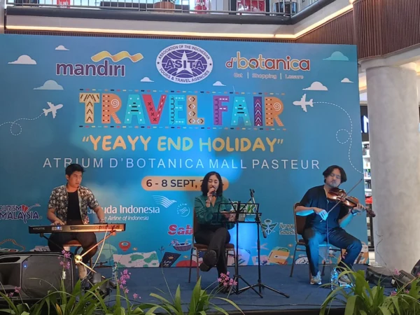 Travel Fair " Yeayy end Holiday "