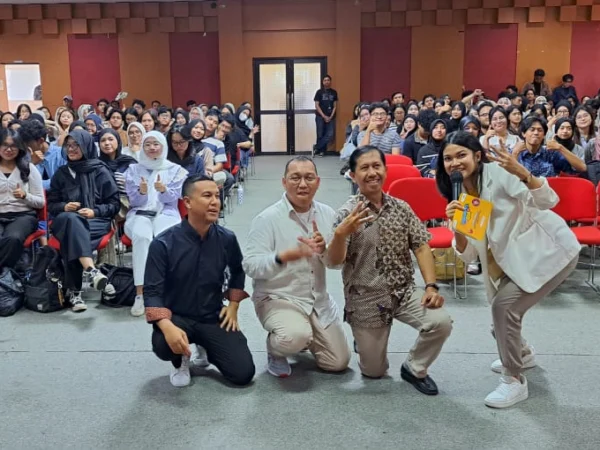 PT Bank Jago Tbk atau Bank Jago gelar talk show bersama Mahasiswa dengan tema Tips Kelola Uang dan Merintis Karir di Era Digital.