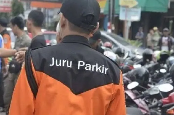 Pendapatan restribusi parkir Kota Bandung sejauh ini masih jauh dari harapan. Sebab, keberadaan parkir liar masih marak di berbagai titik