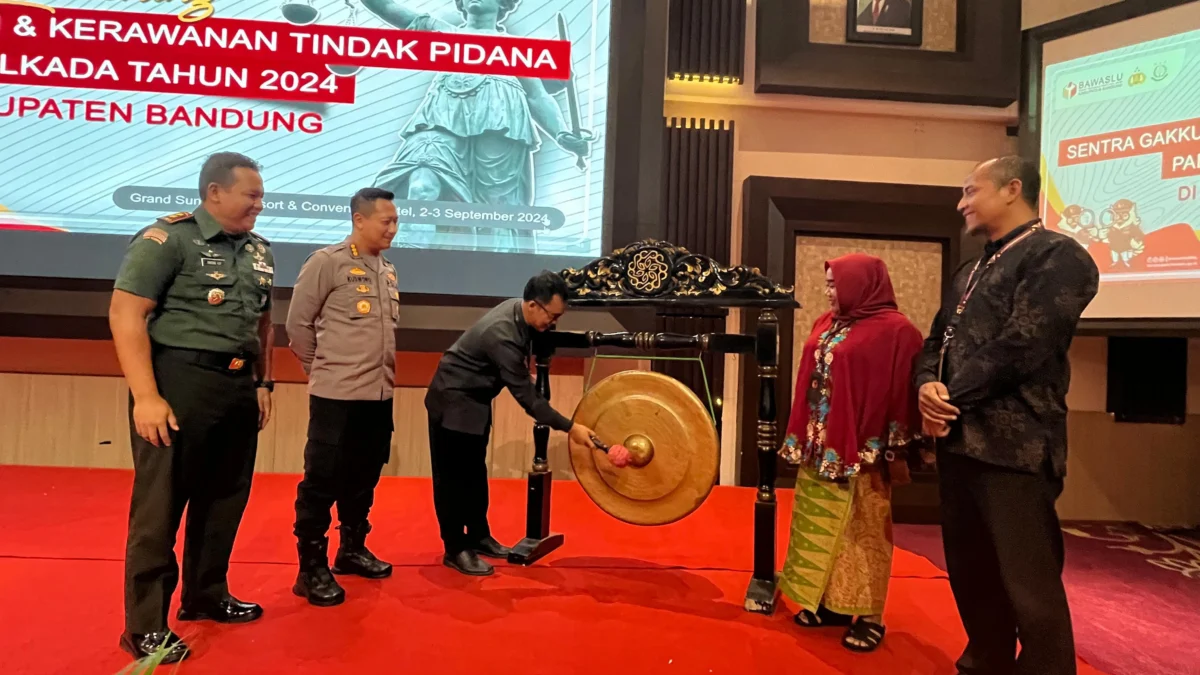 Bawaslu Kabupaten Bandung bersama TNI Polri meresmikam Sentra Gakkumdu dalam Pemilihan Kepala Daerah (Pilkada) 2024. Foto Istimewa