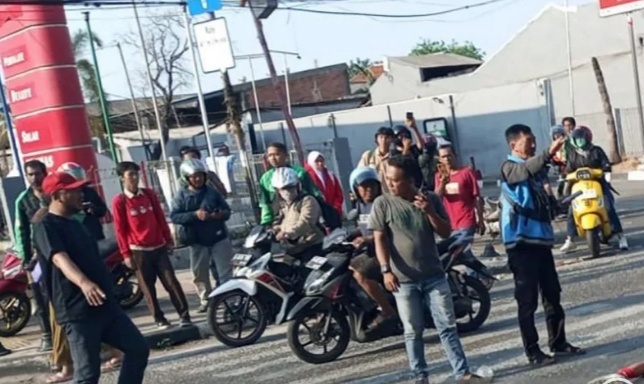 Kondisi lokasi pasca kecelakaan beruntun di Plumpang Semper Kelurahan Tugu Selatan, Jakarta Utara. (foto/ANTARA)