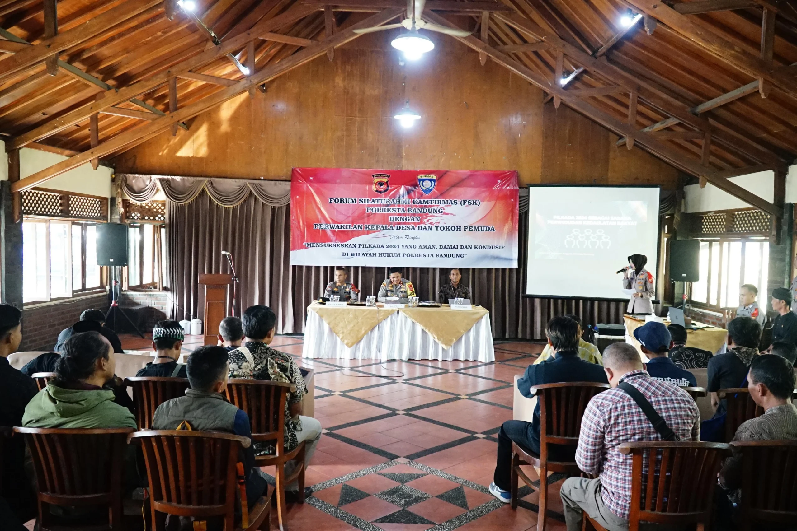 Kepolisian Resor Kota (Polresta) Bandung mengadakan Forum Silaturahmi Kamtibmas (FSK) di Kecamatan Banjaran, Kabupaten Bandung, guna memastikan kelancaran Pemilihan Kepala Daerah (Pilkada) Kabupaten Bandung. Foto Istimewa