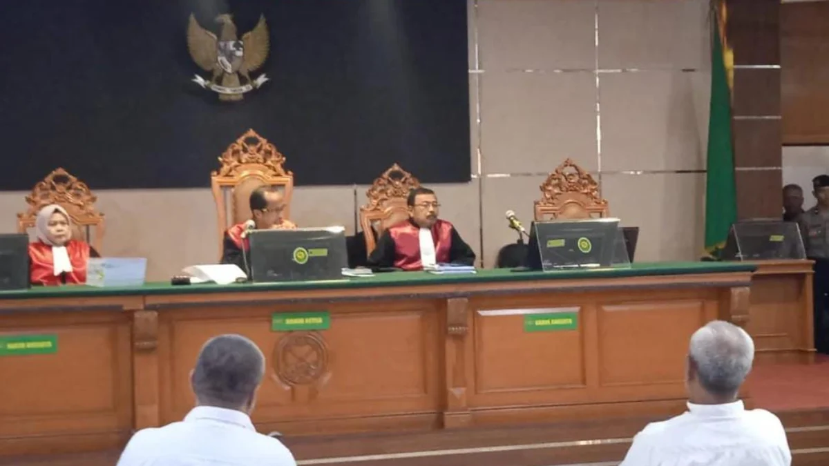 Dalam agenda sidang lanjutan kasus sengketa lahan di Dago Elos, majelis hakim sepakat untuk menolak eksepsi dari terdakwa Duo Muller. (Nizar/Jabarekspres)