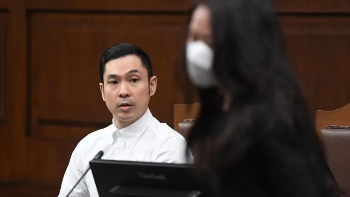 Penambang timah, Liu Asak alias Acau saat memberi kesaksian dalam kasus mega korupsi timah di Pengadilan Tipikor, Jakarta Pusat, Senin (10/9). ANTARA FOTO/Akbar Nugroho Gumay/tom.