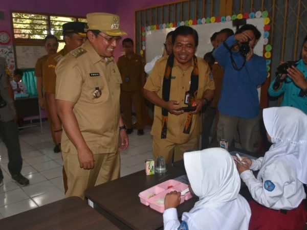 Uji Coba Makan Siang Bergizi Diluncurkan Pemkab Sumedang