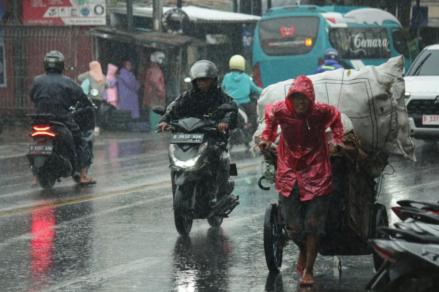 Oktober jadi periode transisi peralihan musim kemarau menjadi penghujan (Dok. Jabar Ekspres)