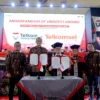 Dukung Pengembangan Ekosistem Digital Sivitas Akademika Telkomsel Jalin MoU dengan Telkom University