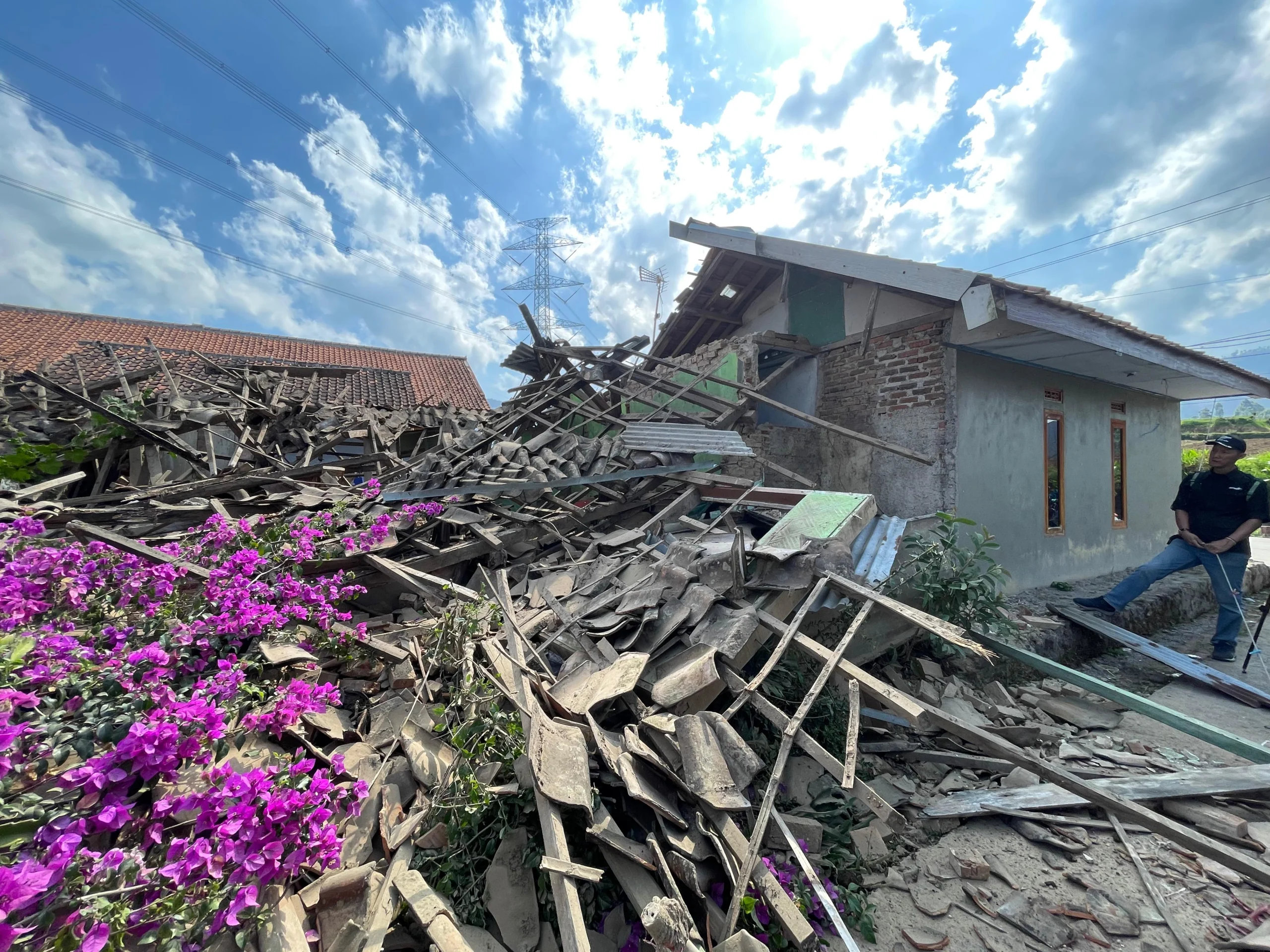 Beberapa rumah warga di Kecamatan Kertasari yang terdampak akibat gempa 5.0 Magnitudo yang melanda Kabupaten Bandung. Foto Agi