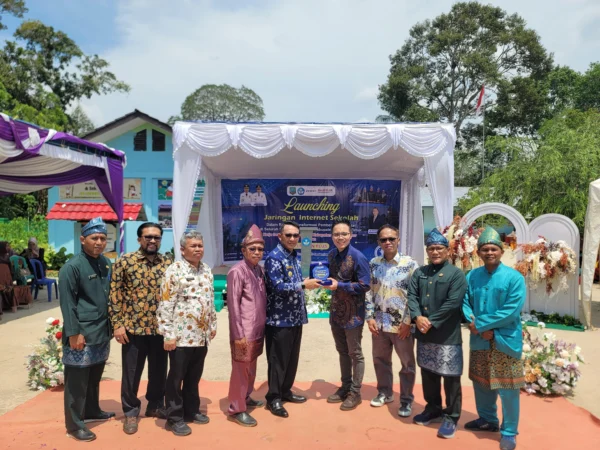 PLN Icon Plus Luncurkan Jaringan Internet Sekolah di Kabupaten Belitung Timur untuk Dukung Transformasi Pembelajaran Digital