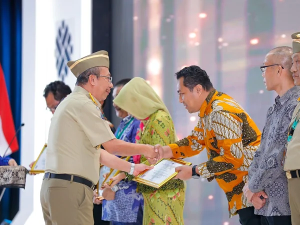 Otsuka Terima Penghargaan Sebagai Perusahaan Terbaik dalam Penerapan Program Edukasi dan Penanggulangan Tuberkulosis di Tempat Kerja 2024