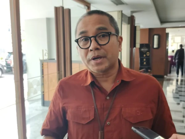 Kepala Disparbud, Jabar Benny Bachtiar saat memberikan keterangan. (Jabar Ekspres/Sandi Nugraha)