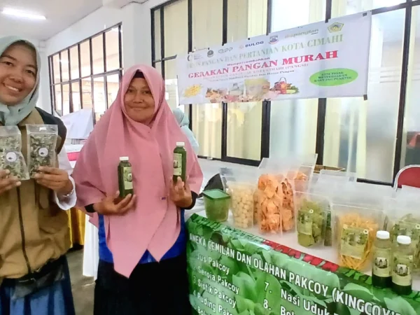 dar Hendrayani dari KWT Berseri dan Siti Khodijah dari KWT Safa Marwa Cigugur Tengah, Kota Cimahi Inovasikan Pangan Sehat untuk Kebutuhan Gizi Ibu Hamil dan Anak (mong)