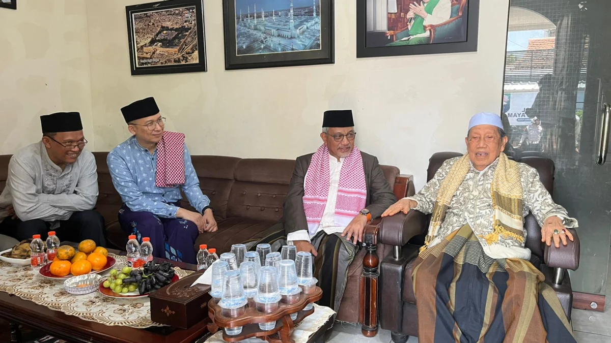 Calon Gubernur Jawa Barat nomor urut 3, Ahmad Syaikhu mendapatkan doa dan dukungan dari tokoh ulama di Kabupaten Cianjur agar menang dalam Pemilihan Gubernur (Pilgub) Jabar 2024.