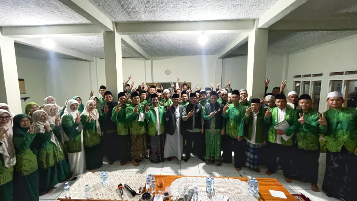 Ratusan anggota Himpunan Alumni Pesantren Miftahul Huda (Hamida) Kabupaten Bandung secara resmi mendeklarasikan dukungannya kepada pasangan calon Bupati dan Wakil Bupati Bandung