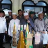 Calon Wali Kota Bogor, Nomor Urut 1, Sendi Fardiansyah saat membaur bersama warga Loji, Kecamatan Bogor Barat dalam ajang Festival Dongdang belum lama ini. (Yudha Prananda / Jabar Ekspres)