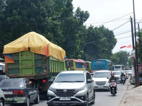 Ilustrasi lalu lintas kawasan Gedebage. Pakar sebut lalu lintas gedebage masuk kategori jenuh. (Dok. Jabarekspres)