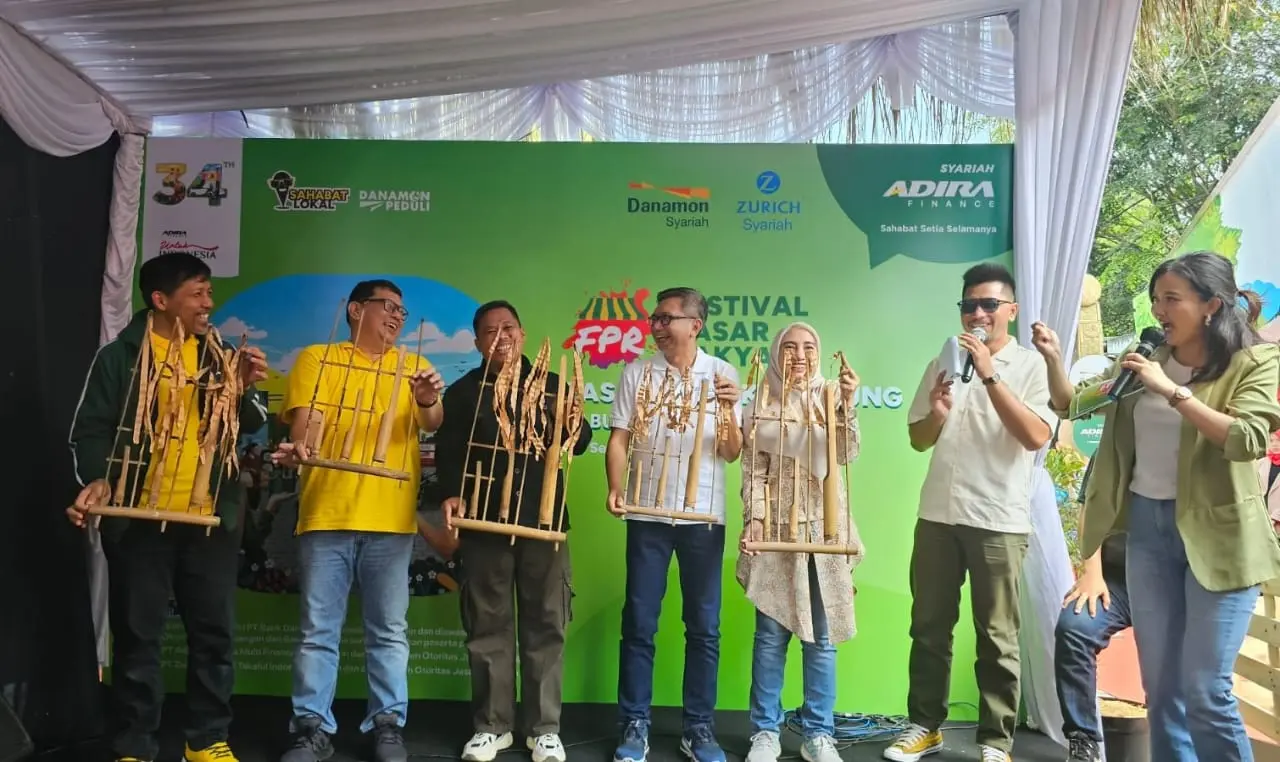 Dorong Pertumbuhan Ekonomi Lokal, Adira Finance Syariah, Danamon Syariah, dan Zurich Syariah Perdana Gelar Festival Pasar Rakyat (FPR) 2024 di Pasar Rangkasbitung