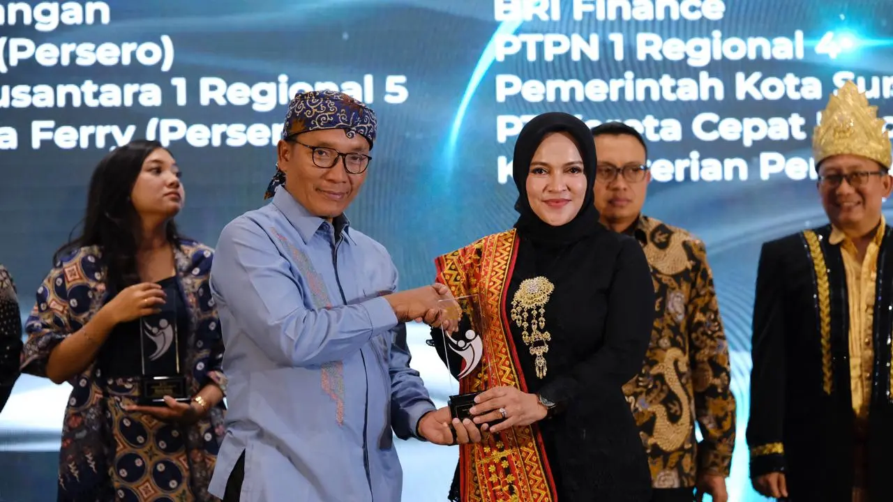 Sukses Membangun Reputasi Positif, PLN Icon Plus Raih Media Relations Awards