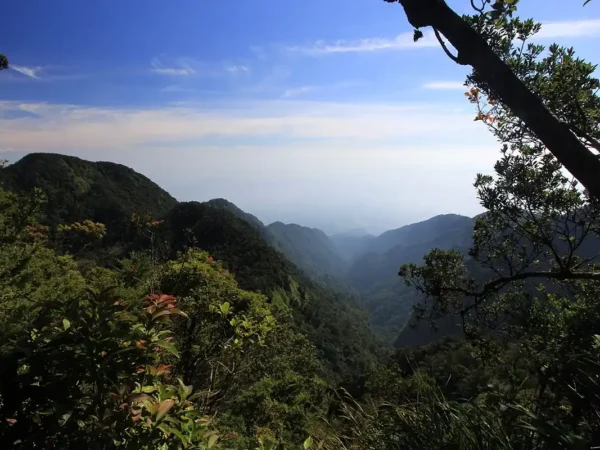 5 Gunung Paling Angker di Jawa Barat yang Menyimpan Segudang Cerita Mistis