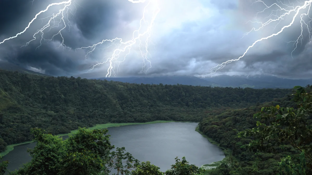 Waspadai Potensi Bencana Hidrometeorologi pada Pilkada Serentak 2024 di Jawa Barat (ilustrasi)