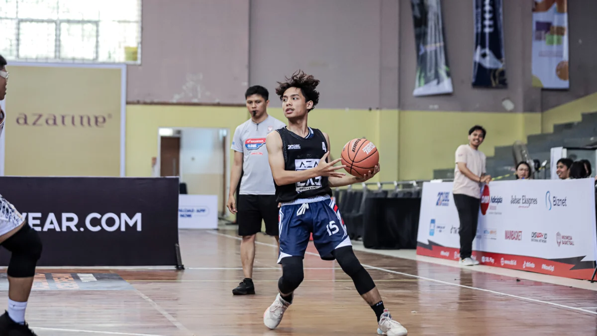 Sosok Fabian Jaris Rahardja (jersey gelap) dalam Final AZA 3X3 Competition 2024 West Java-East