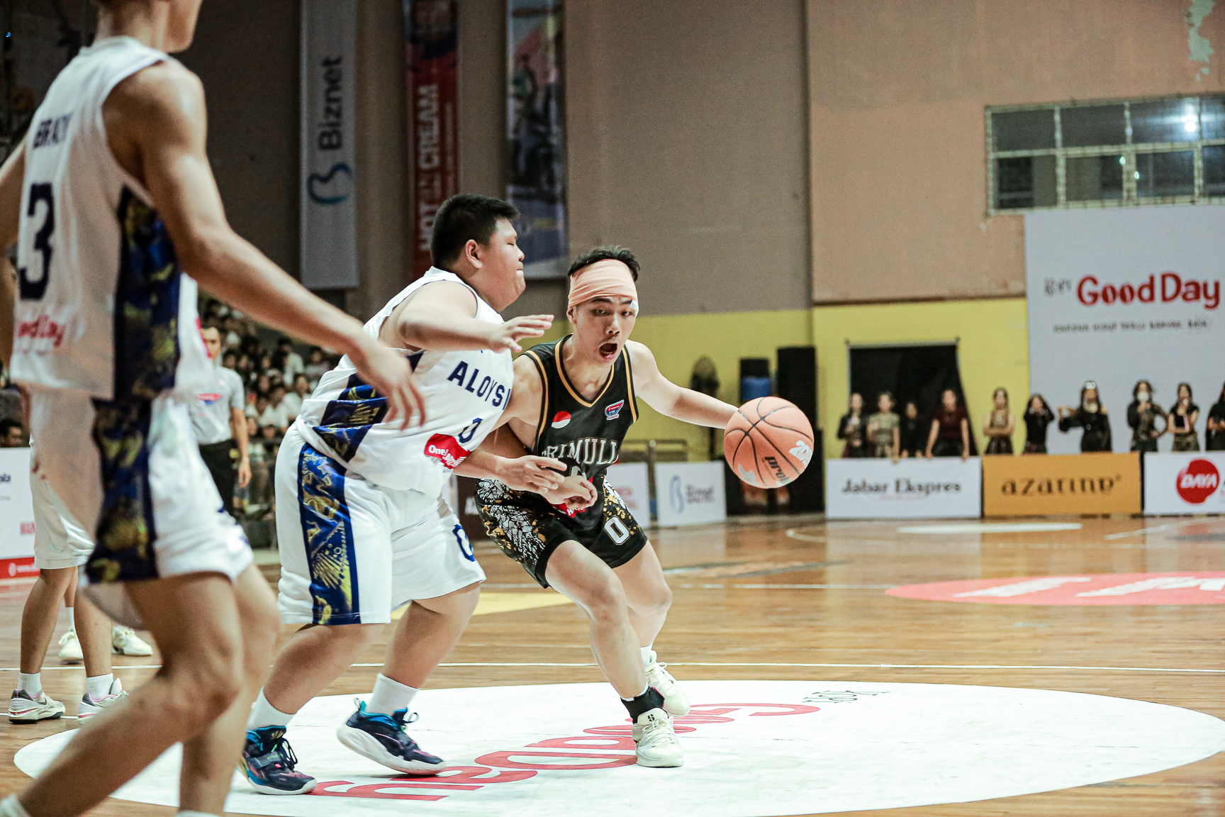 Sosok Melvin Kajadi (nomor punggung nol) dalam Honda DBL with Kopi Good Day 2024 West Java-East