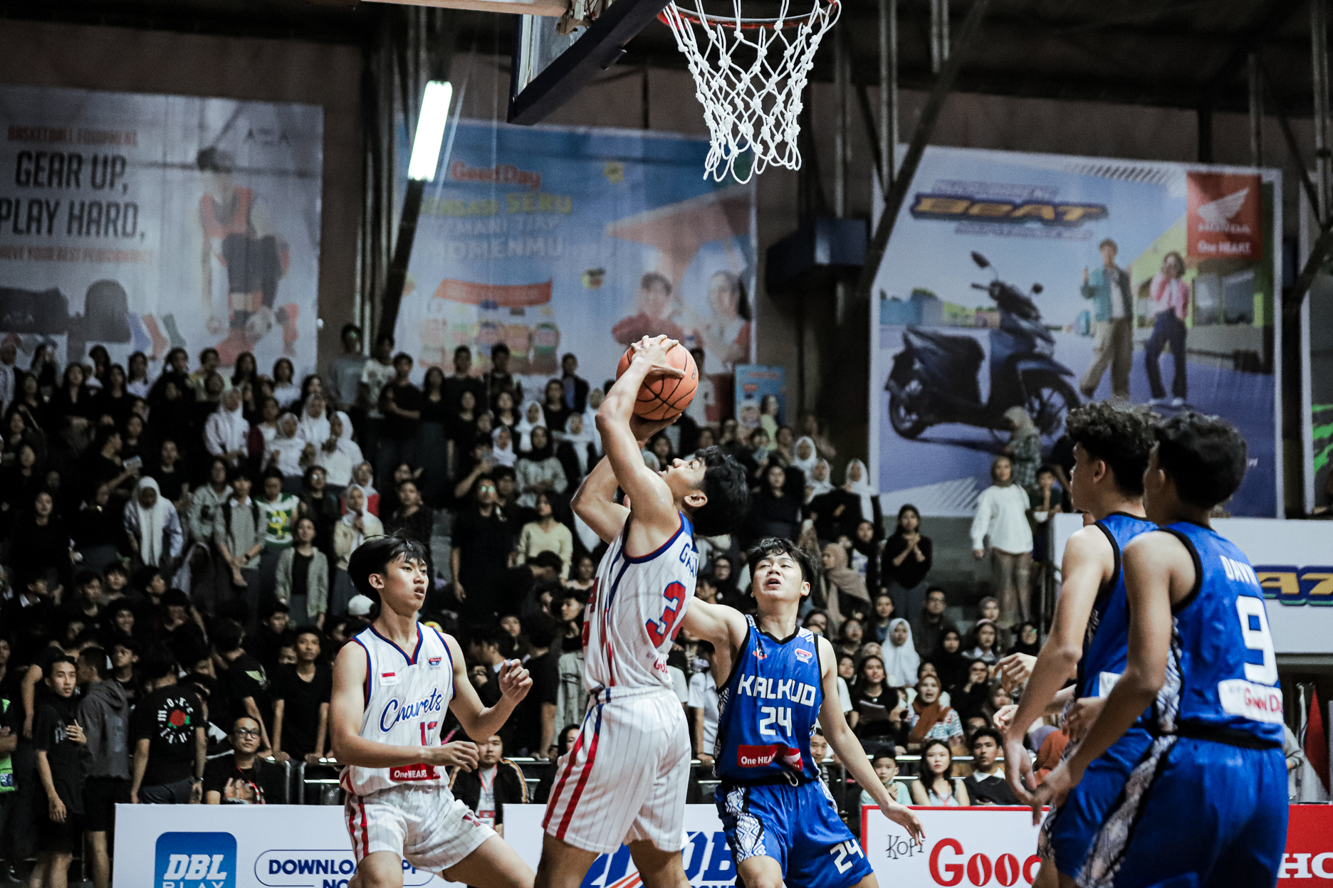 Tim Putra SMAN 2 Bandung (Charets) di kompetisi Honda DBL with Kopi Good Day 2024 West Java-East raih kemenangan atas SMA Kalam Kudus Bandung