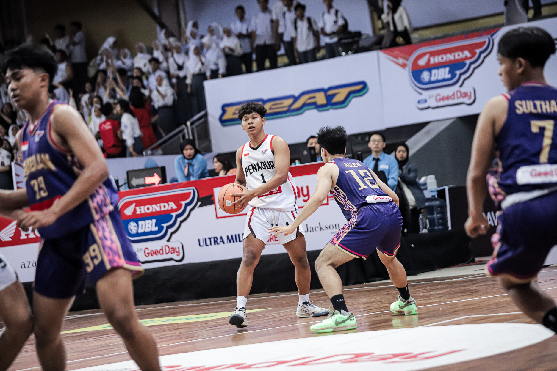 Juara bertahan sektor putra Honda DBL with Kopi Good Day 2024 West Java-East, SMA Penabur Cirebon