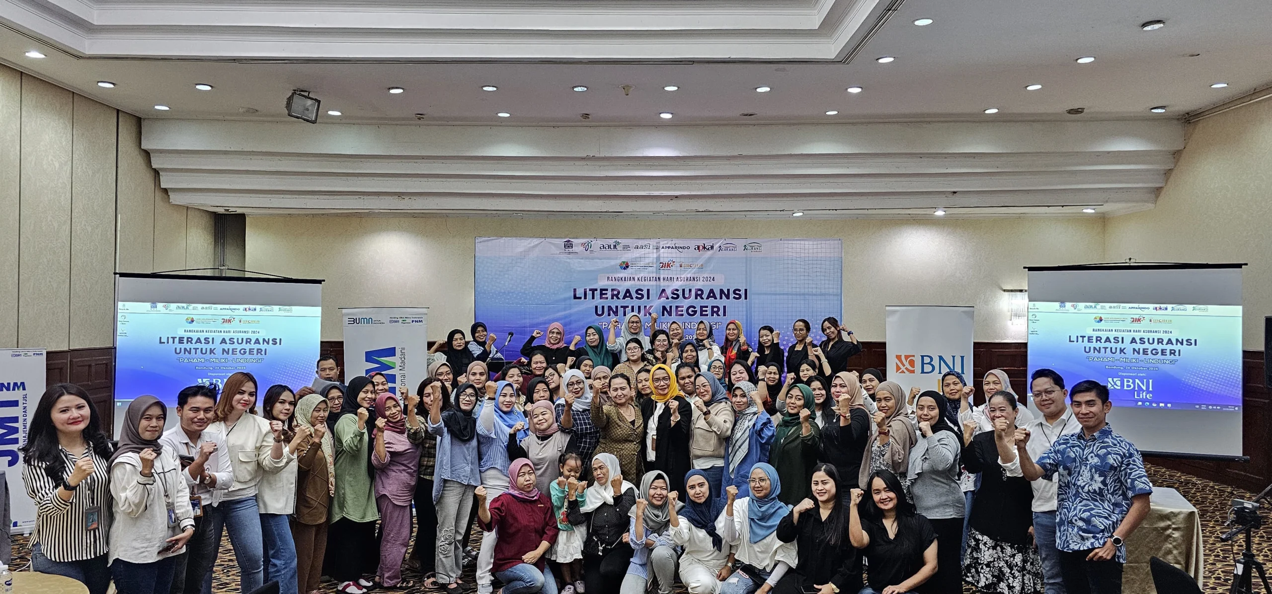 Dewan Asuransi Indonesia (DAI) bersama BNI Life saat Peringatan hari Asuransi