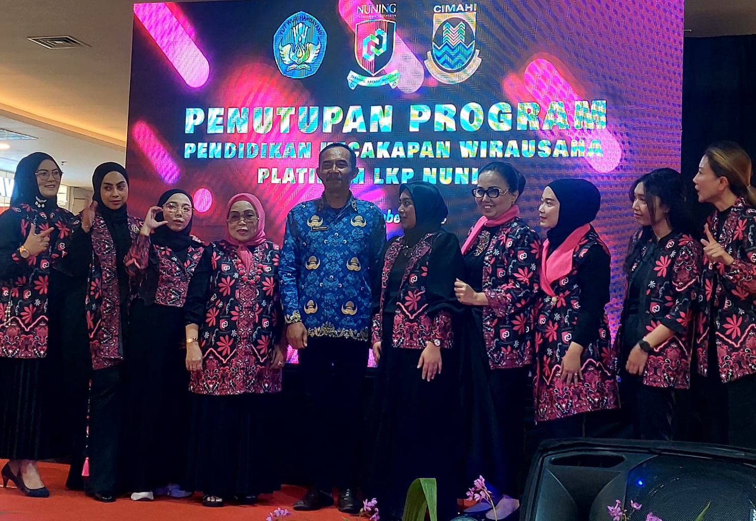 30 peserta pelatihan program Pendidikan Kecakapan Wirausaha (PKW) 2024 tata rias kecantikan, binaan LKP Nuning diterjunkan ke masyarakat