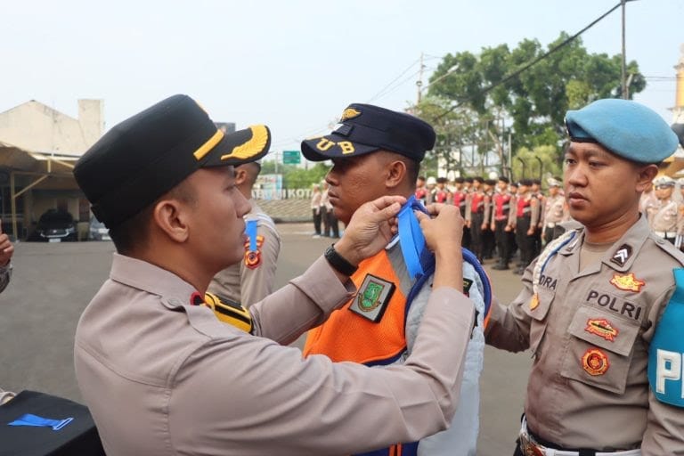 Berikut ini adalah prediksi razia operasi zebra lodaya di sukabumi, masyarakat harap lengkapi surat-surat di Jalan Baros.