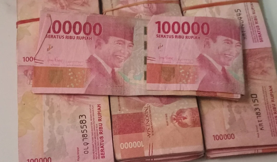 Begini cara dapat uang Rp 500 ribu sehari, mulai dari jualan online, freelancer, hingga mencoba investasi dan menjadi konten kreator.