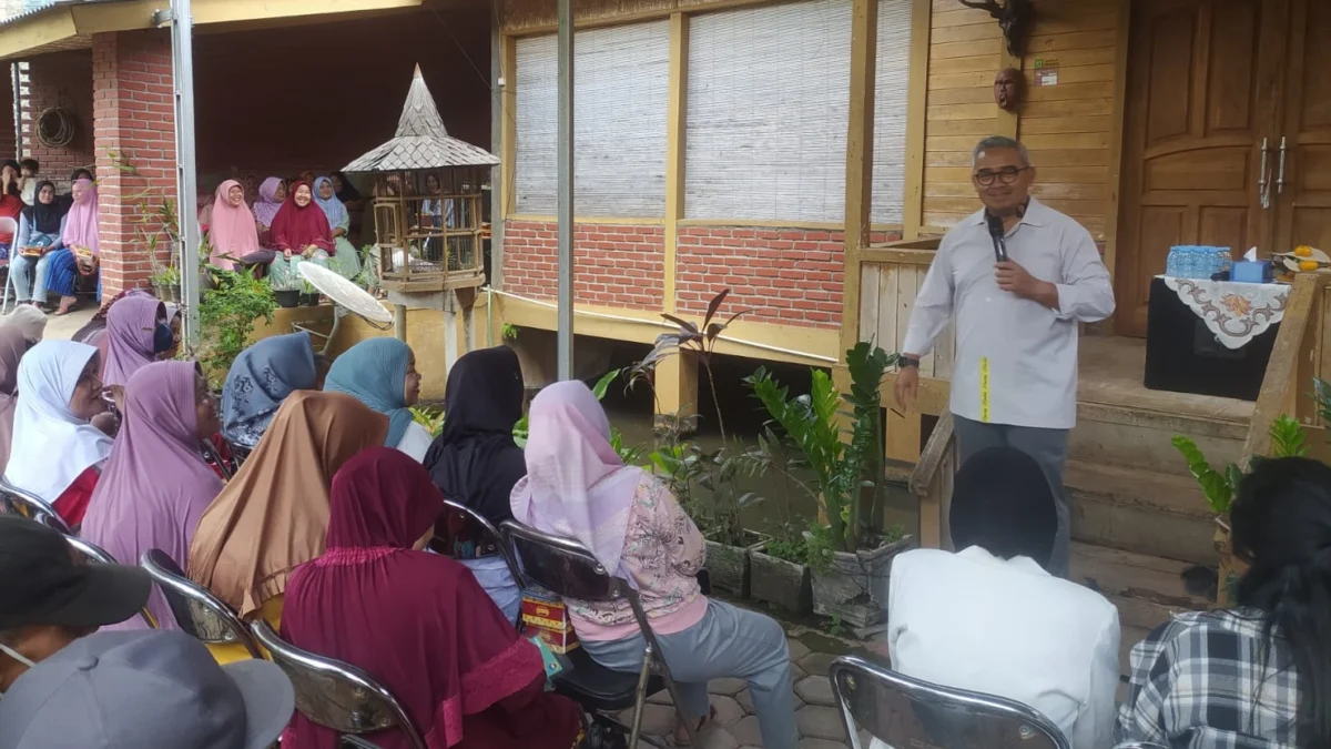 Calon Wali Kota Bandung Muhammad Farhan menjanjikan akan memperhatikan keberadaan para pelaku usaha mikro kecil dan menengah ( UMKM ).