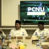 Calon Wali Kota Bandung Dandan Riza Wardana dan Calon Gubernur Jabar Jeje Wiradinata saat di Kantor PCNU Kota Bandung, Jumat (4/10)