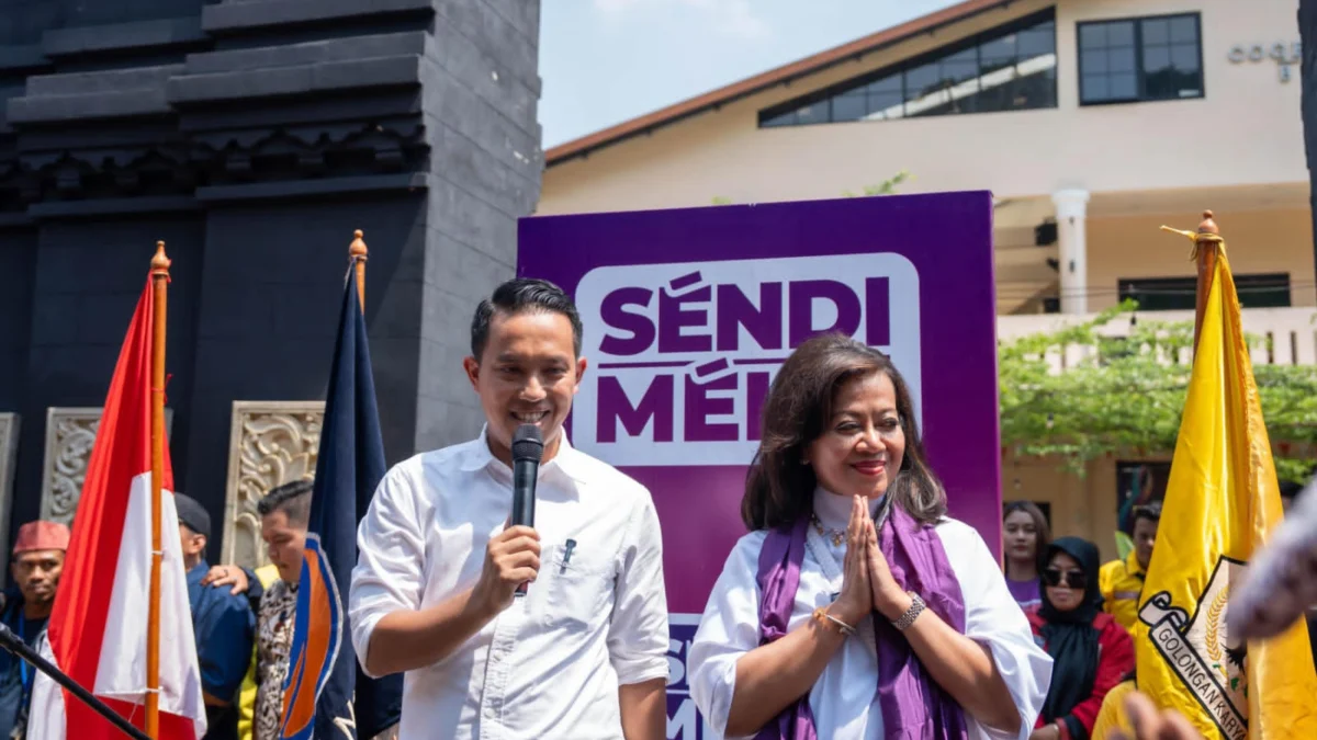 Pasangan Calon Wali Kota dan Wakil Wali Kota Bogor, Nomor Urut 1, Sendi Fardiansyah dan Melli Darsa. (Yudha Prananda / Jabar Ekspres)