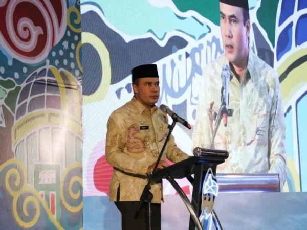 Kepala Bapenda KBB, Dudi Prabowo saat menghadiri giat pelan panutan pajak di Padalarang, Bandung Barat. Dok Bapenda KBB