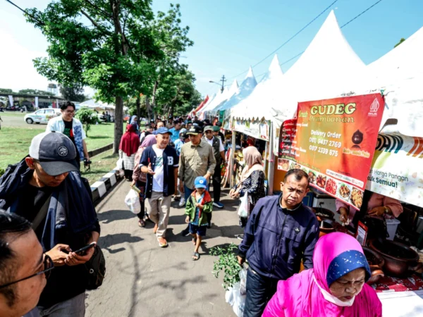 Peringatan Hari Pangan Sedunia ke-44 di Kota Bandung sekaligus jadi momentum Sosialisasi Stop Boros Pangan, pada Minggu (27/10).