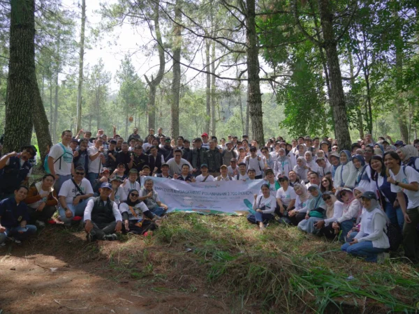 Hari Pohon Sedunia : Bio Farma Group Lestarikan Lingkungan Melalui Program Employee Engagement di Ciwidey