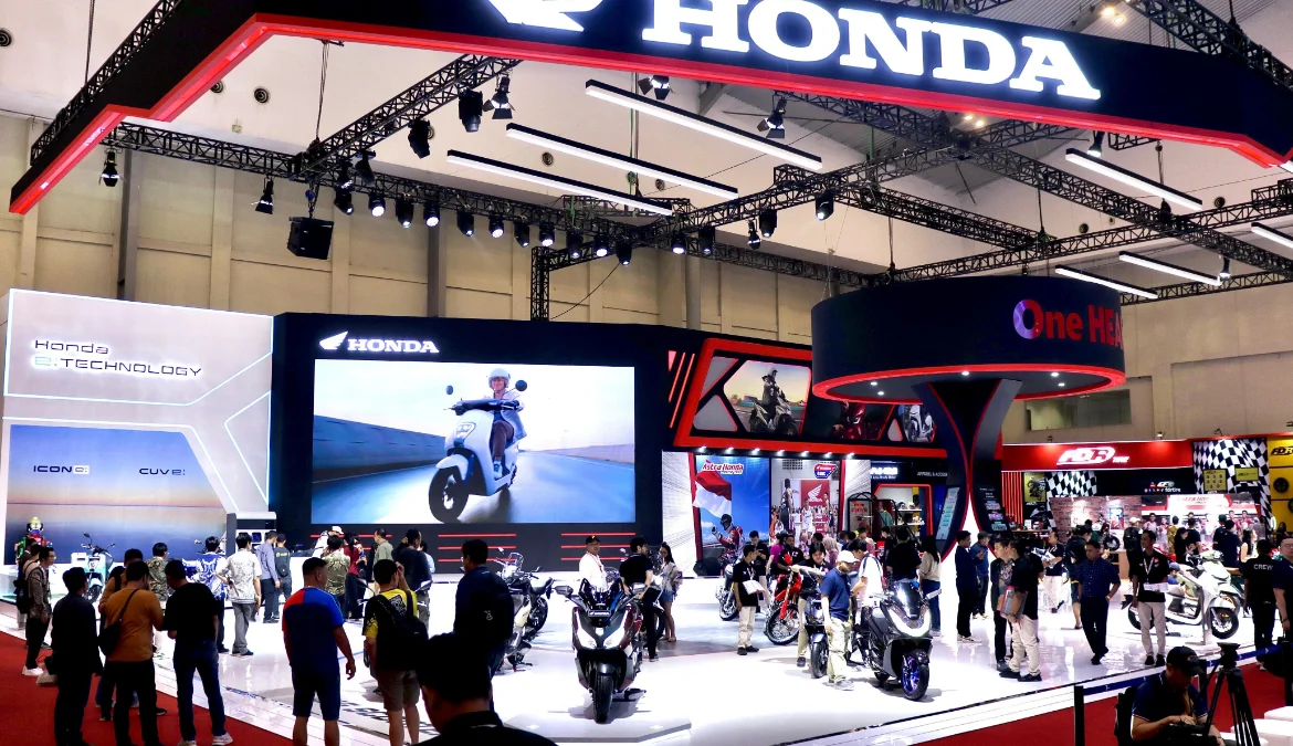 Honda ICON e: dan CUV e: Meriahkan Booth AHM di IMOS 2024